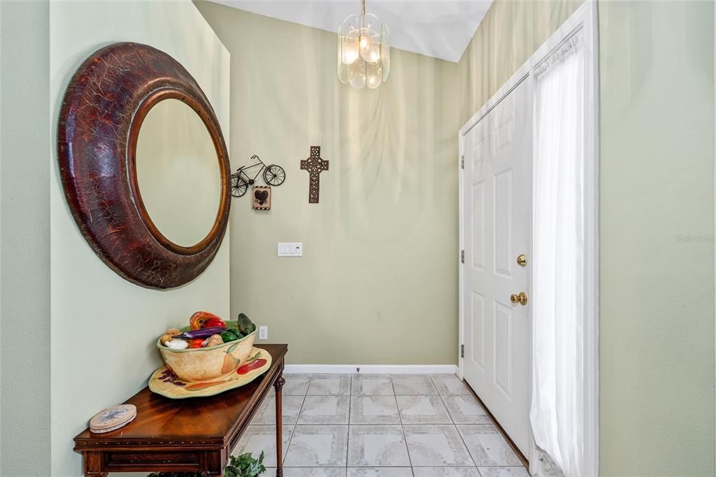 For Sale: $245,000 (2 beds, 2 baths, 1569 Square Feet)