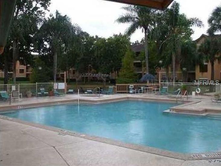 Под контрактом: $139,000 (1 спален, 1 ванн, 661 Квадратных фут)