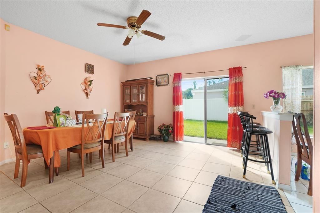 待售: $410,000 (3 贝兹, 2 浴室, 1644 平方英尺)