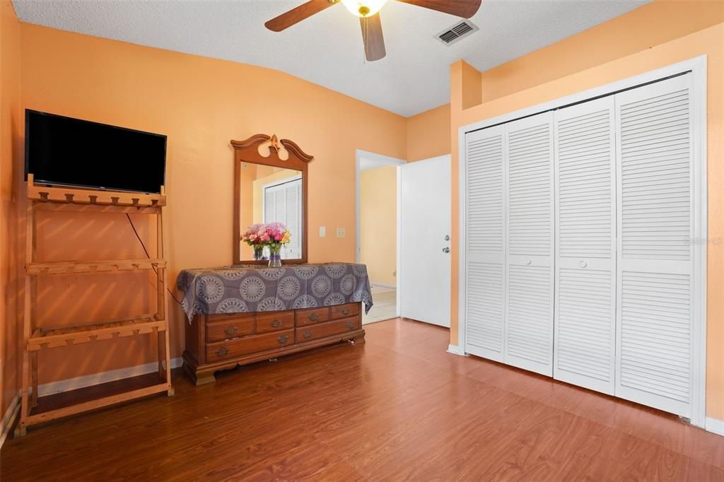 待售: $410,000 (3 贝兹, 2 浴室, 1644 平方英尺)