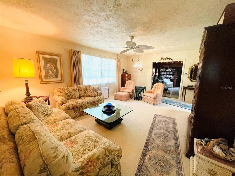 For Sale: $1,200,000 (3 beds, 3 baths, 2309 Square Feet)