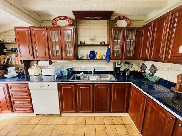 For Sale: $1,200,000 (3 beds, 3 baths, 2309 Square Feet)