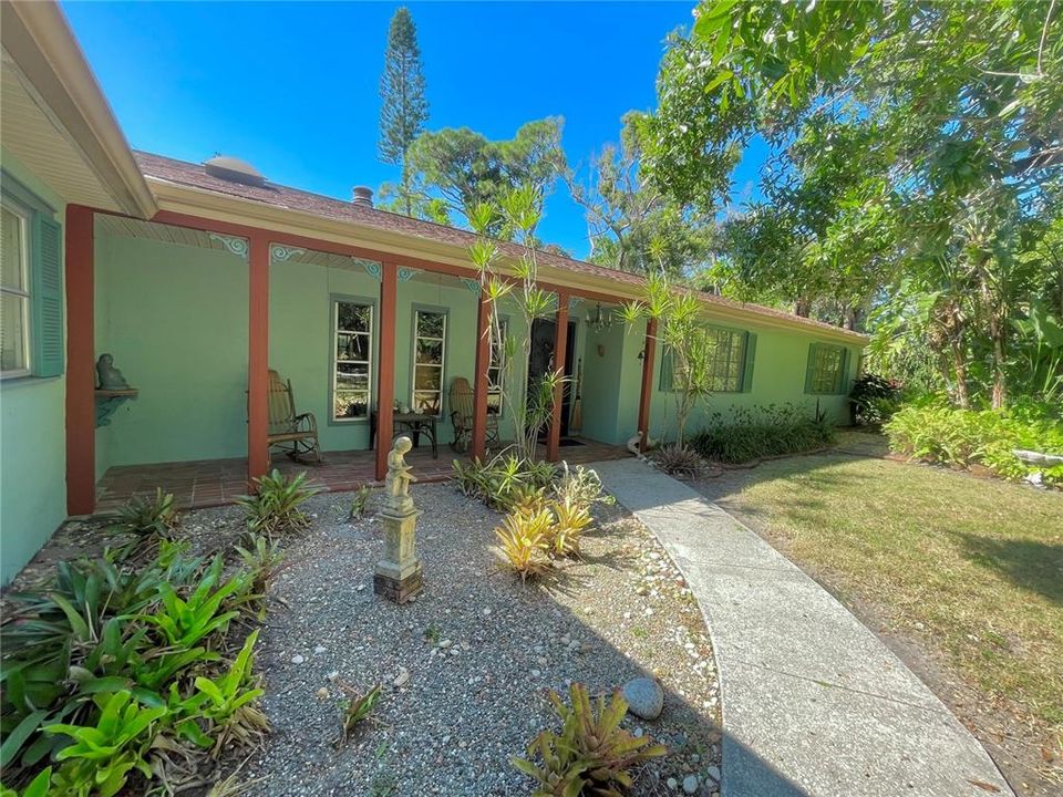 For Sale: $1,200,000 (3 beds, 3 baths, 2309 Square Feet)