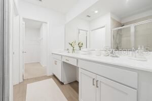 For Sale: $379,500 (5 beds, 2 baths, 2370 Square Feet)