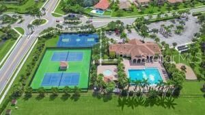 For Sale: $379,500 (5 beds, 2 baths, 2370 Square Feet)