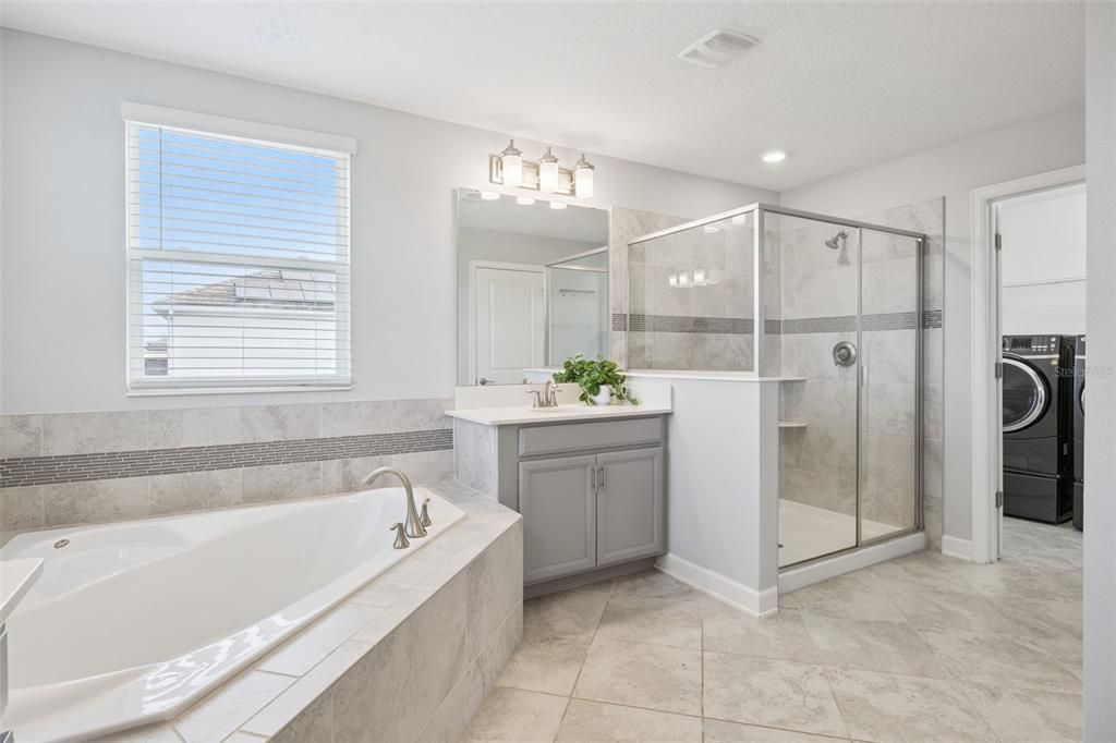 На продажу: $675,000 (5 спален, 3 ванн, 3295 Квадратных фут)