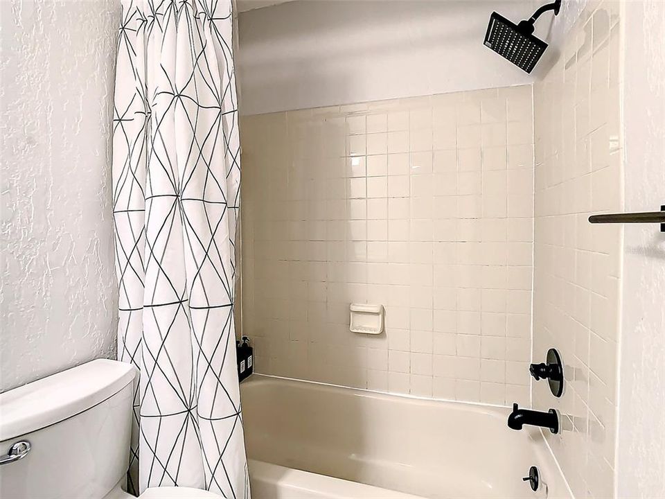 For Rent: $3,100 (2 beds, 2 baths, 1088 Square Feet)