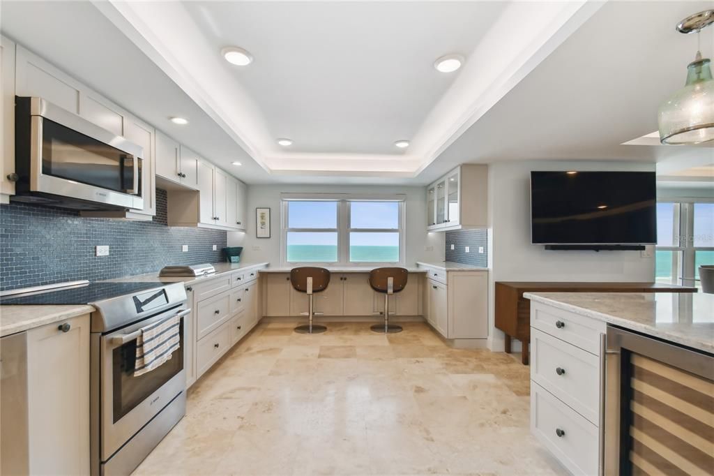 Active With Contract: $850,000 (2 beds, 2 baths, 1420 Square Feet)
