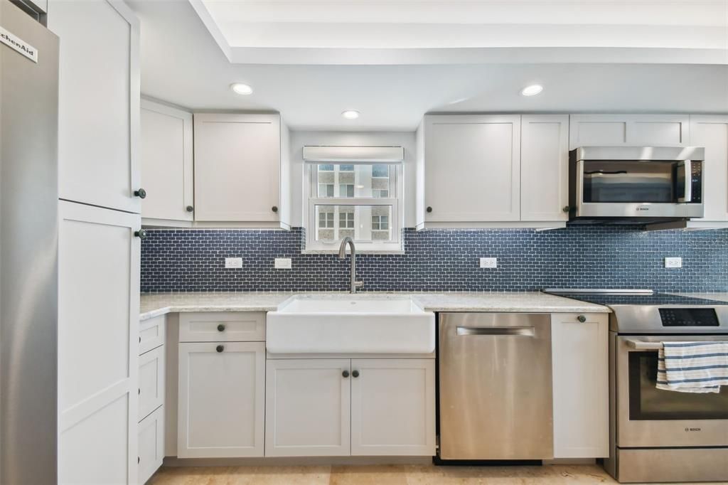 Active With Contract: $850,000 (2 beds, 2 baths, 1420 Square Feet)