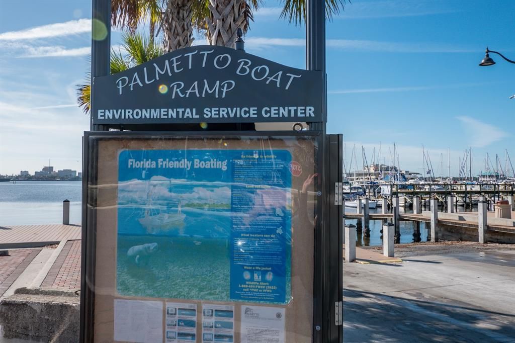 Под контрактом: $300,000 (3 спален, 2 ванн, 1384 Квадратных фут)