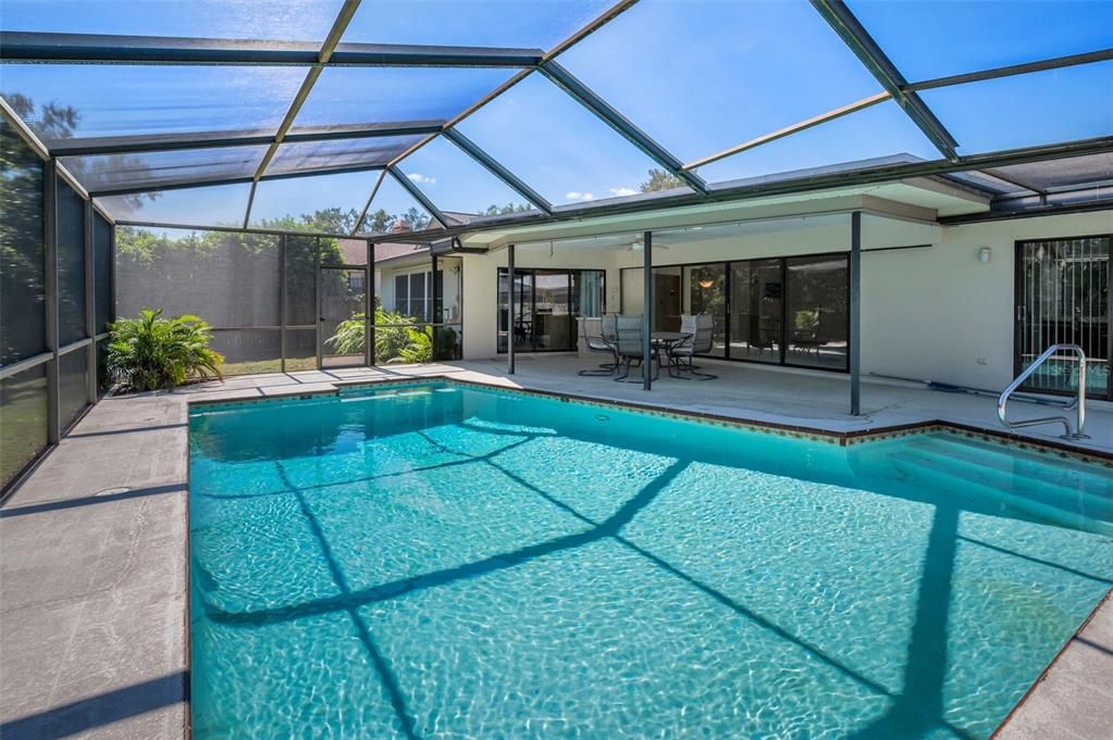 Activo con contrato: $525,000 (2 camas, 2 baños, 1683 Pies cuadrados)