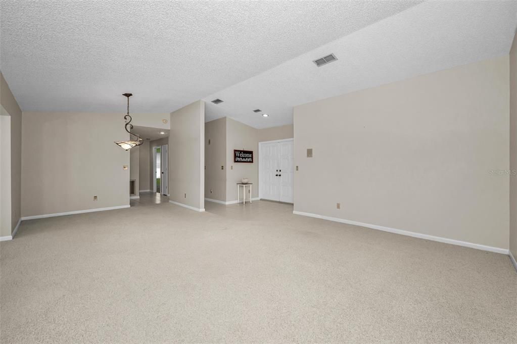 Activo con contrato: $525,000 (2 camas, 2 baños, 1683 Pies cuadrados)