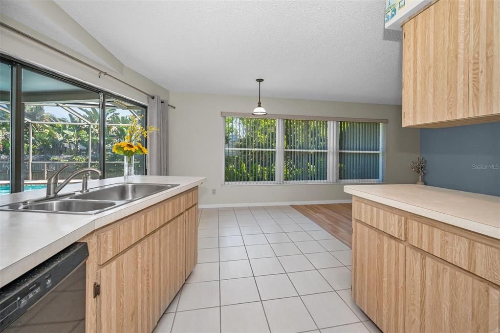 Activo con contrato: $525,000 (2 camas, 2 baños, 1683 Pies cuadrados)