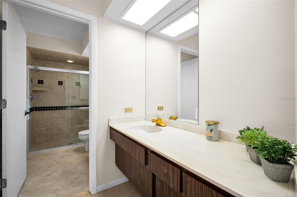 Activo con contrato: $525,000 (2 camas, 2 baños, 1683 Pies cuadrados)