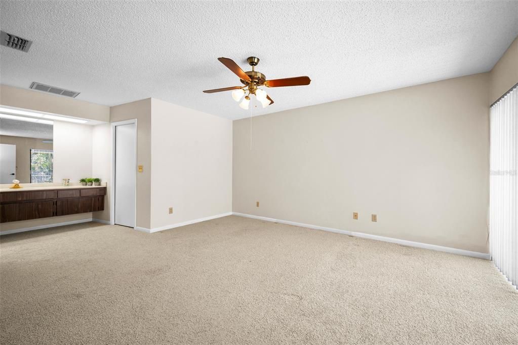 Activo con contrato: $525,000 (2 camas, 2 baños, 1683 Pies cuadrados)