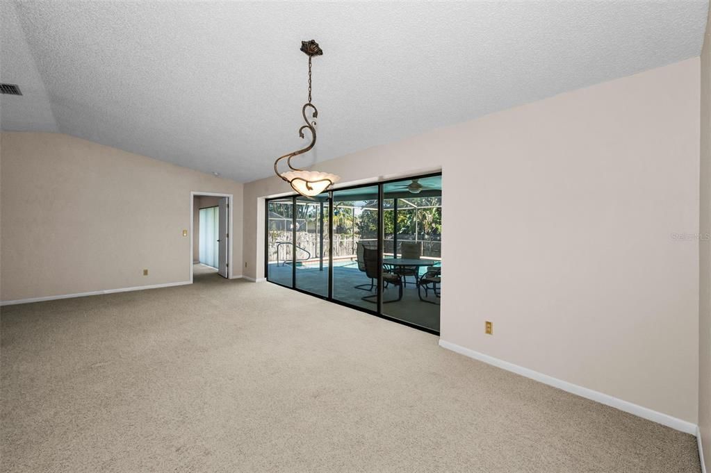 Activo con contrato: $525,000 (2 camas, 2 baños, 1683 Pies cuadrados)