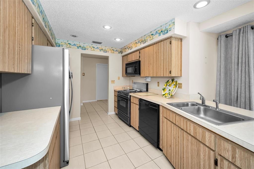 Activo con contrato: $525,000 (2 camas, 2 baños, 1683 Pies cuadrados)