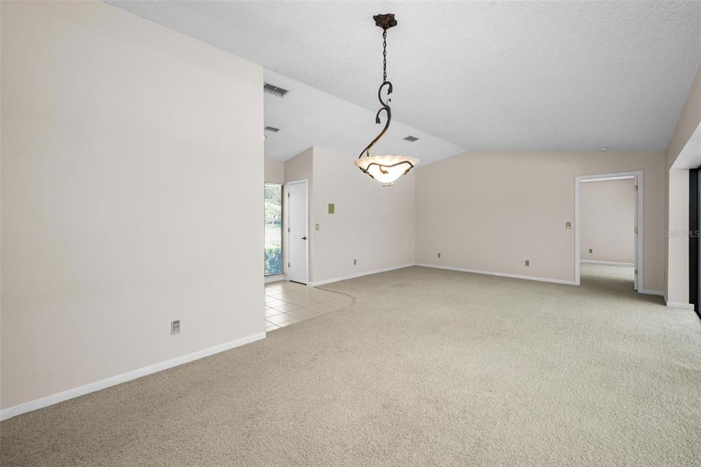 Activo con contrato: $525,000 (2 camas, 2 baños, 1683 Pies cuadrados)