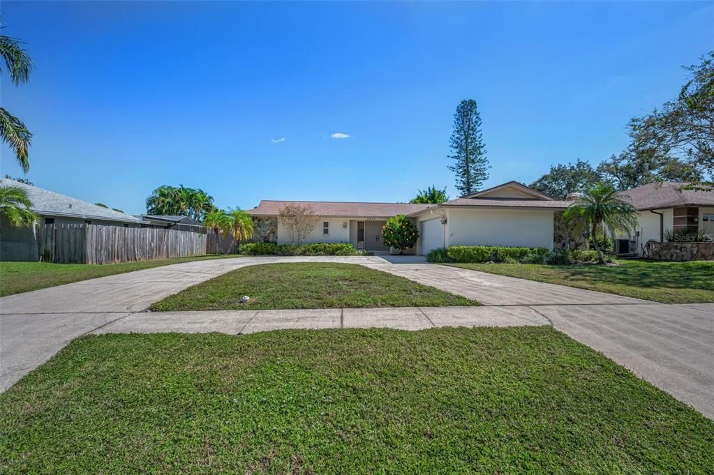 Activo con contrato: $525,000 (2 camas, 2 baños, 1683 Pies cuadrados)