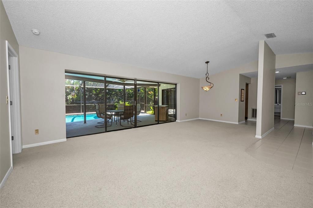 Activo con contrato: $525,000 (2 camas, 2 baños, 1683 Pies cuadrados)