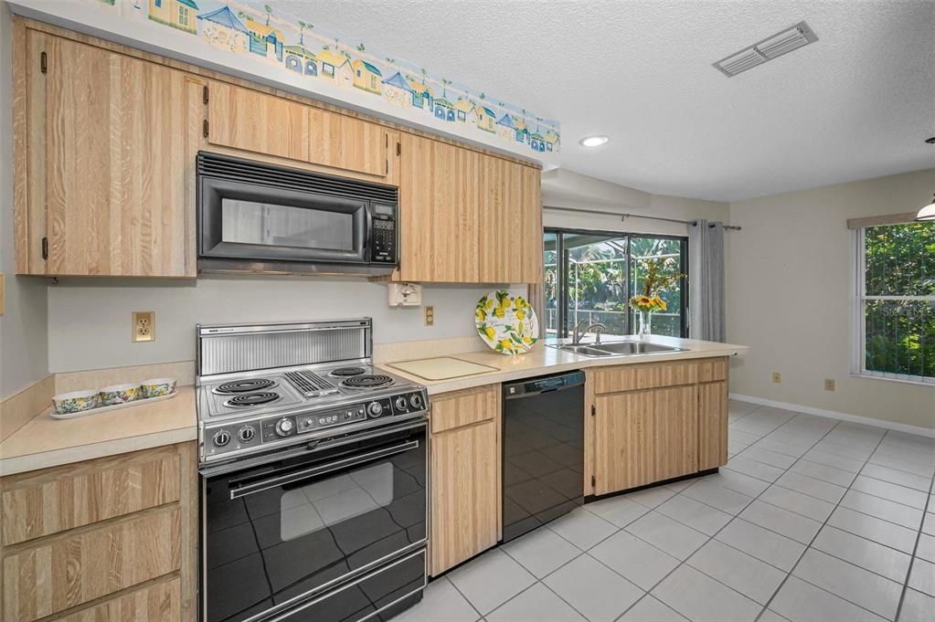 Activo con contrato: $525,000 (2 camas, 2 baños, 1683 Pies cuadrados)