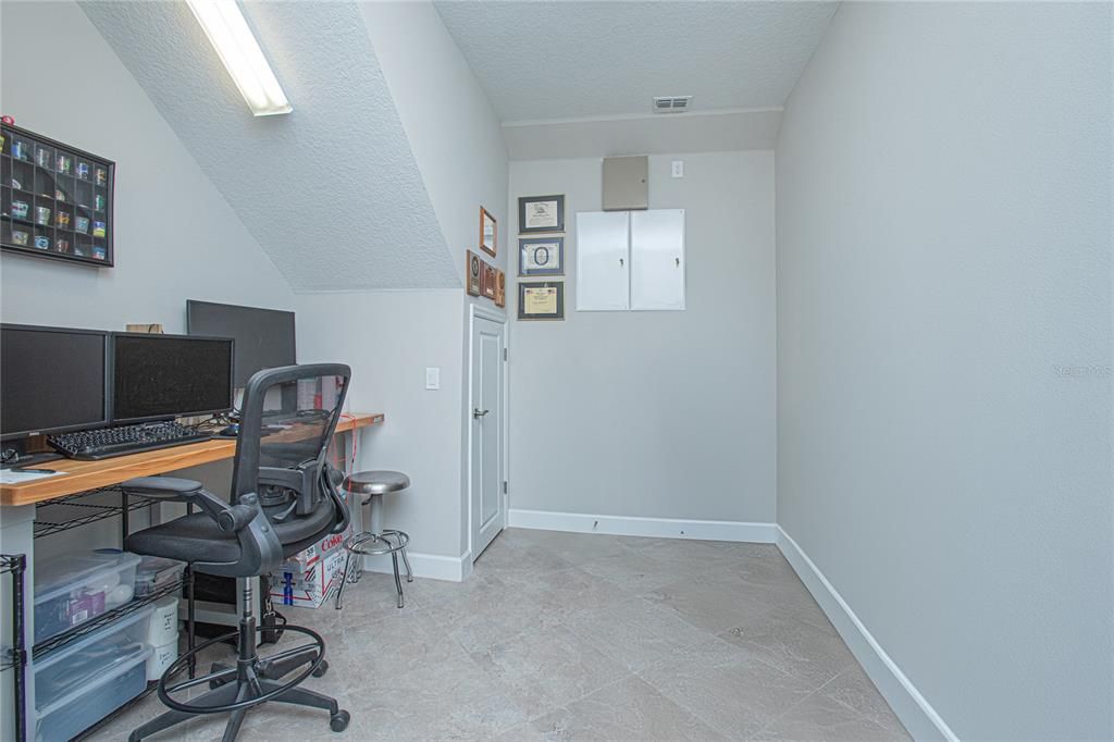 For Sale: $449,900 (2 beds, 2 baths, 1644 Square Feet)