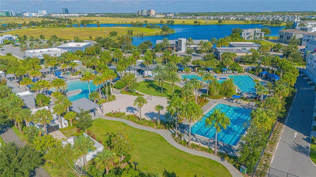 For Sale: $449,900 (2 beds, 2 baths, 1644 Square Feet)