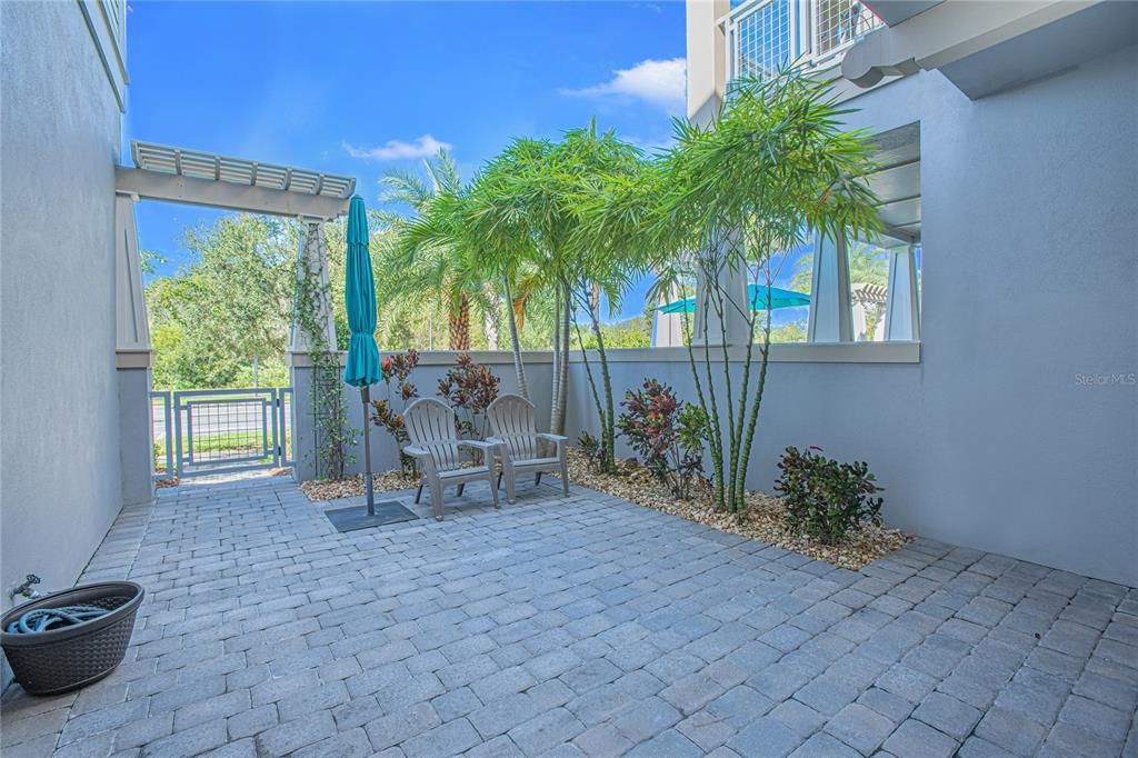 For Sale: $449,900 (2 beds, 2 baths, 1644 Square Feet)