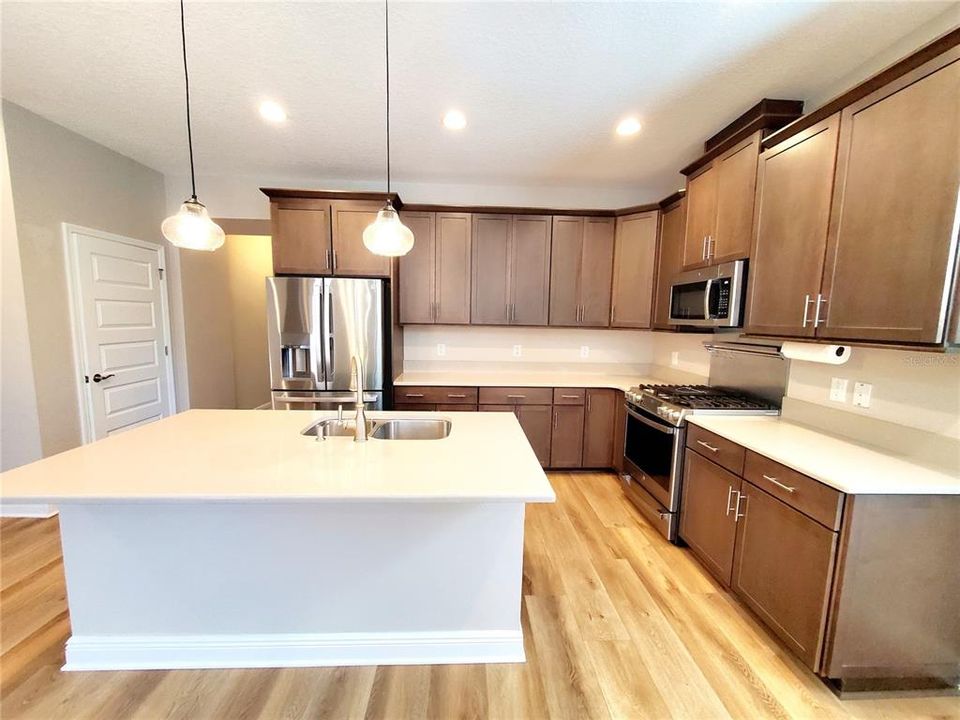 For Sale: $429,900 (3 beds, 2 baths, 1862 Square Feet)