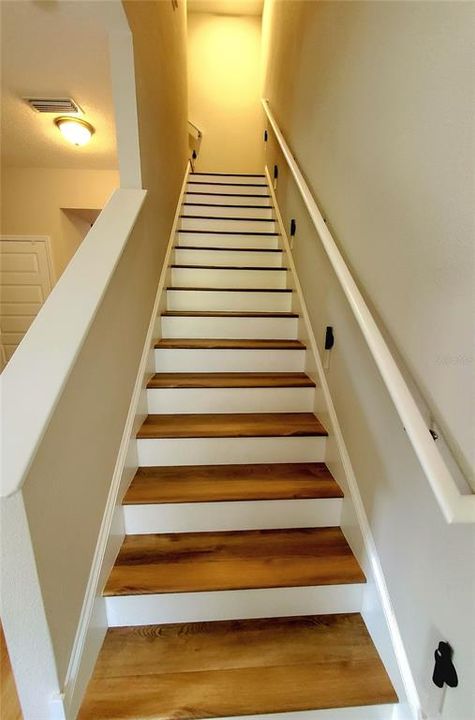 For Sale: $429,900 (3 beds, 2 baths, 1862 Square Feet)