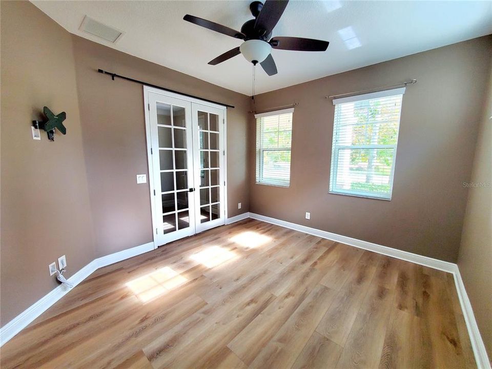 For Sale: $429,900 (3 beds, 2 baths, 1862 Square Feet)