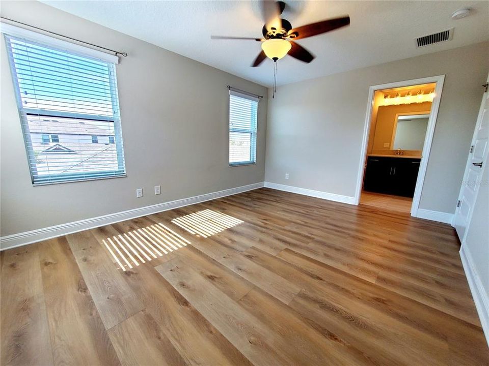 For Sale: $429,900 (3 beds, 2 baths, 1862 Square Feet)