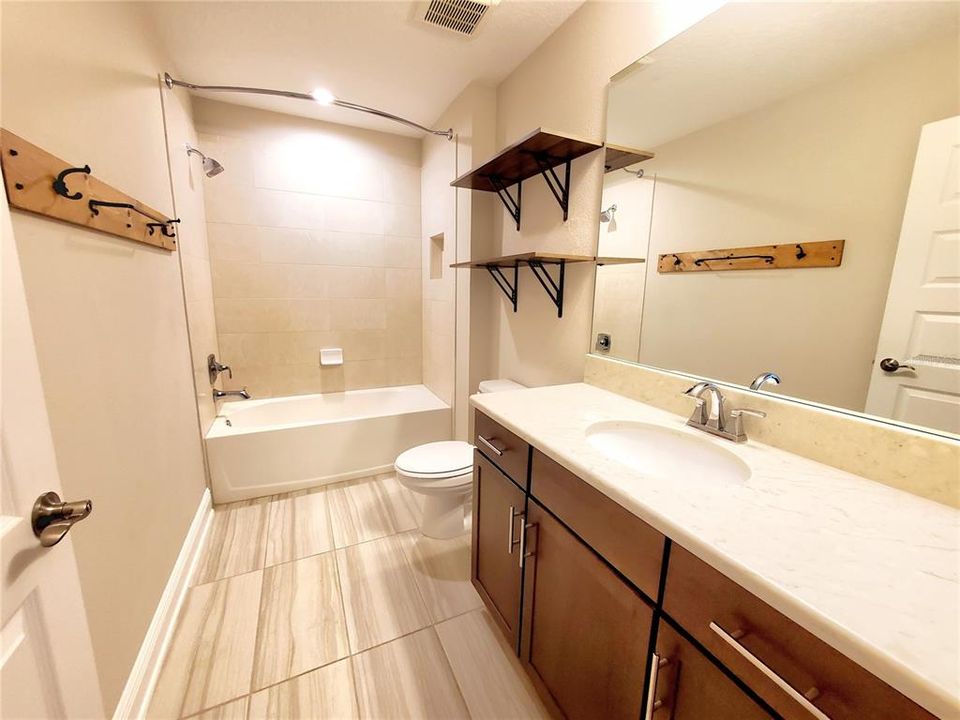 For Sale: $429,900 (3 beds, 2 baths, 1862 Square Feet)