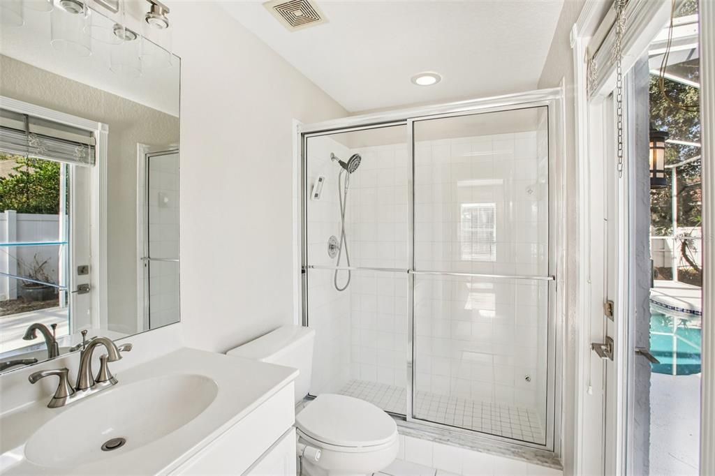 合同活跃: $525,000 (4 贝兹, 3 浴室, 2418 平方英尺)