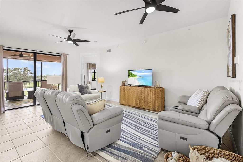 На продажу: $399,000 (2 спален, 2 ванн, 1788 Квадратных фут)