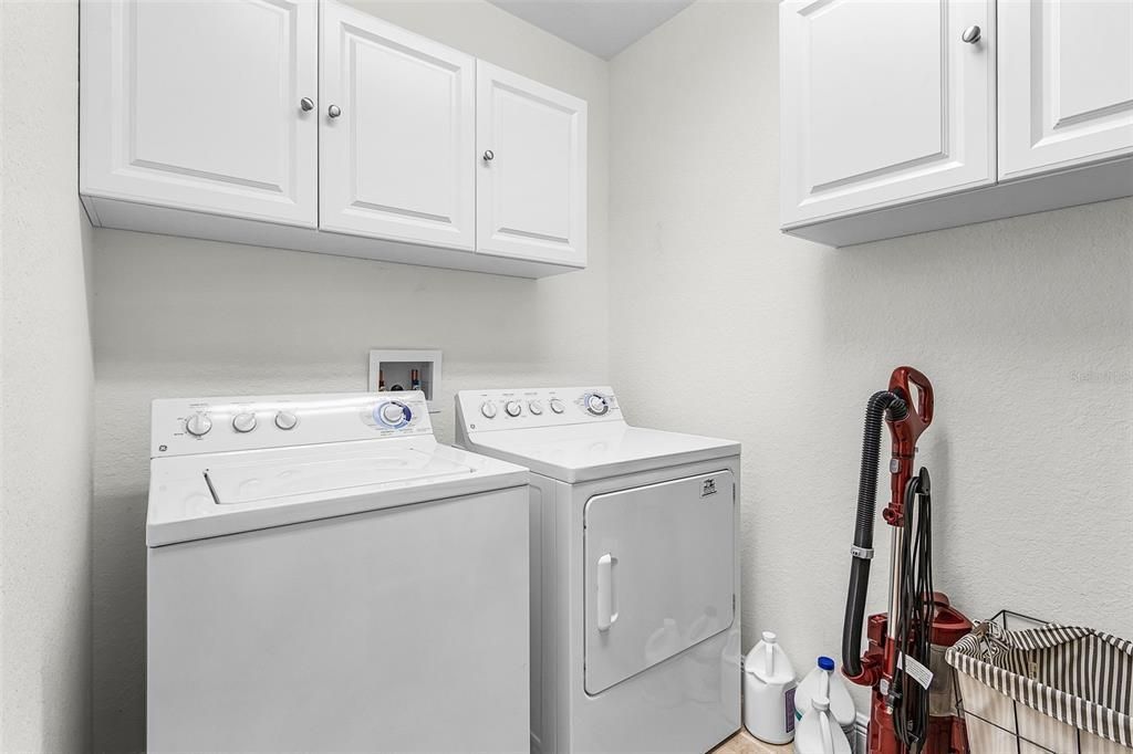 На продажу: $399,000 (2 спален, 2 ванн, 1788 Квадратных фут)