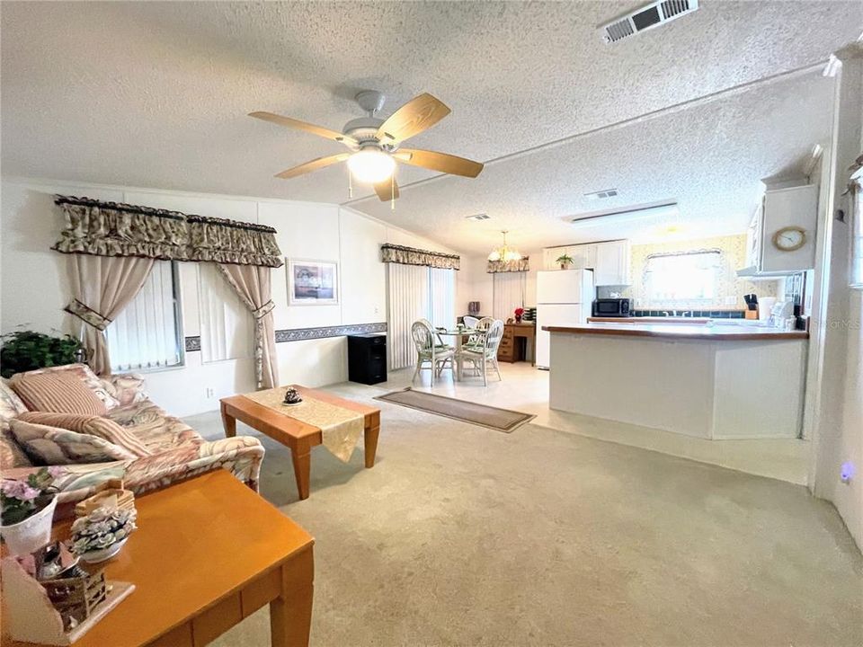 En Venta: $216,900 (2 camas, 1 baños, 816 Pies cuadrados)