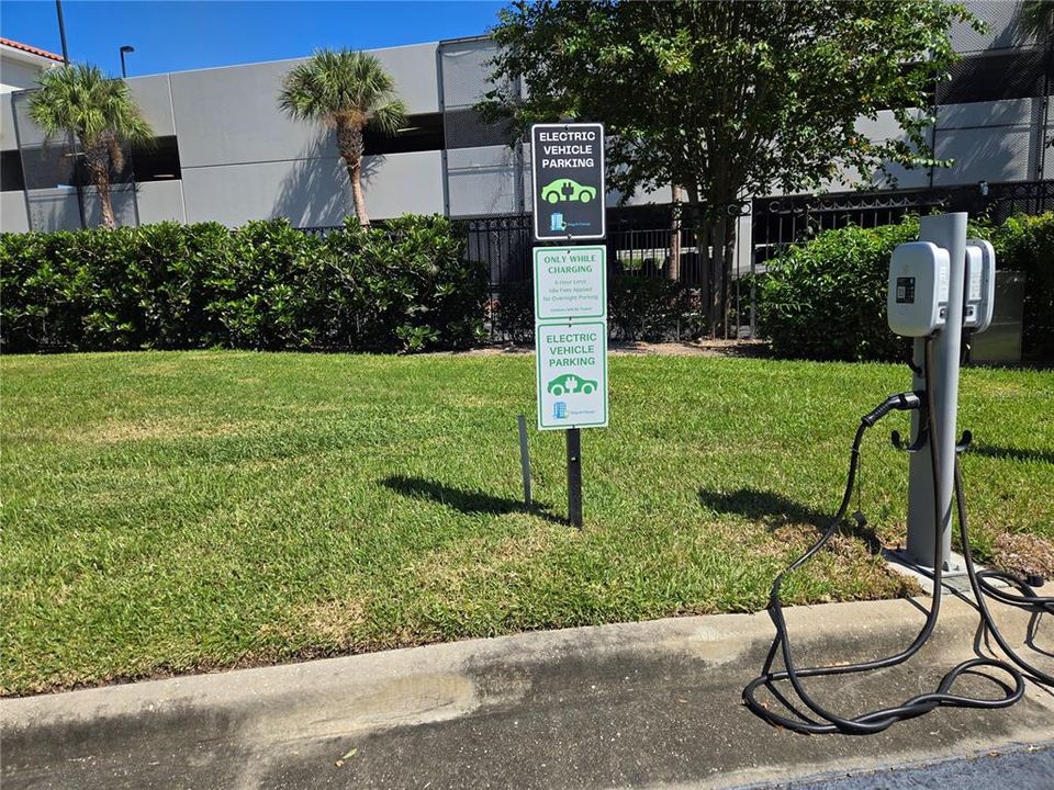 En Venta: $649,900 (3 camas, 2 baños, 2001 Pies cuadrados)