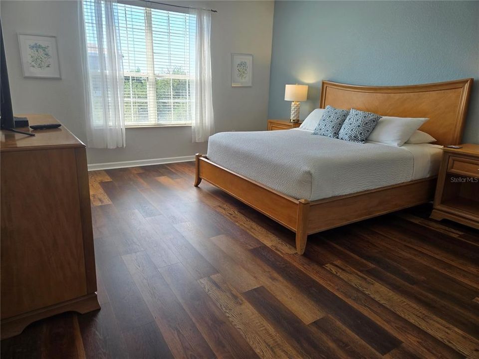 En Venta: $649,900 (3 camas, 2 baños, 2001 Pies cuadrados)