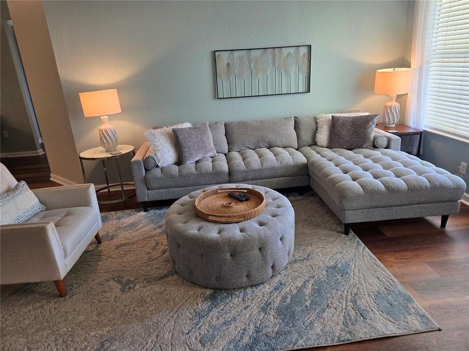 En Venta: $649,900 (3 camas, 2 baños, 2001 Pies cuadrados)