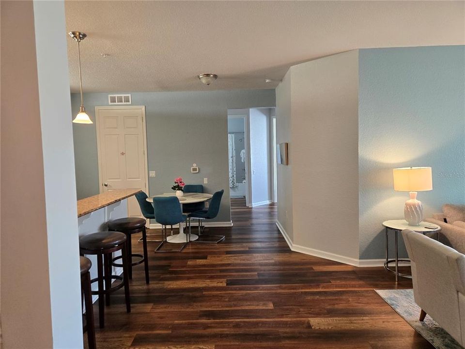 En Venta: $649,900 (3 camas, 2 baños, 2001 Pies cuadrados)