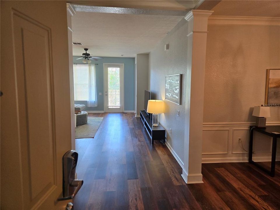 En Venta: $649,900 (3 camas, 2 baños, 2001 Pies cuadrados)