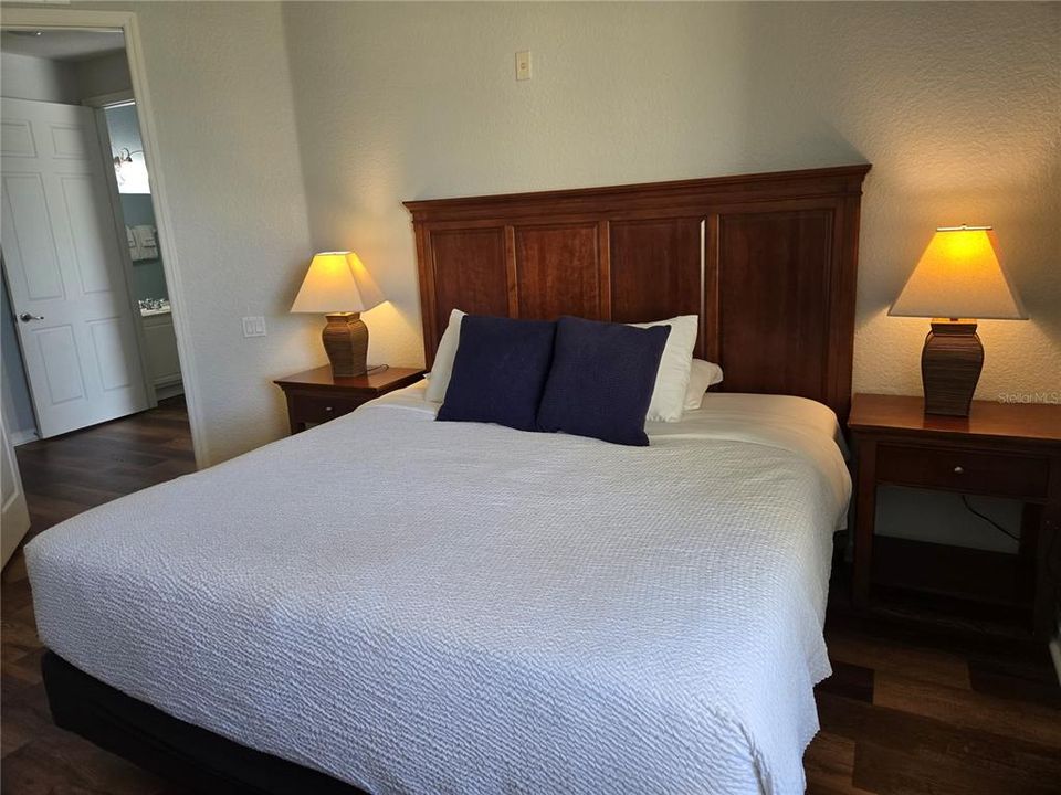 En Venta: $649,900 (3 camas, 2 baños, 2001 Pies cuadrados)