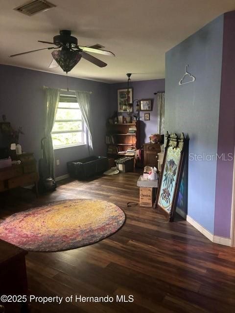 待售: $199,900 (2 贝兹, 2 浴室, 1366 平方英尺)