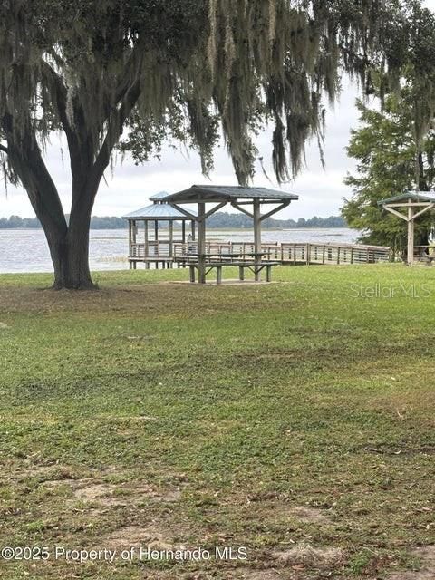 待售: $199,900 (2 贝兹, 2 浴室, 1366 平方英尺)