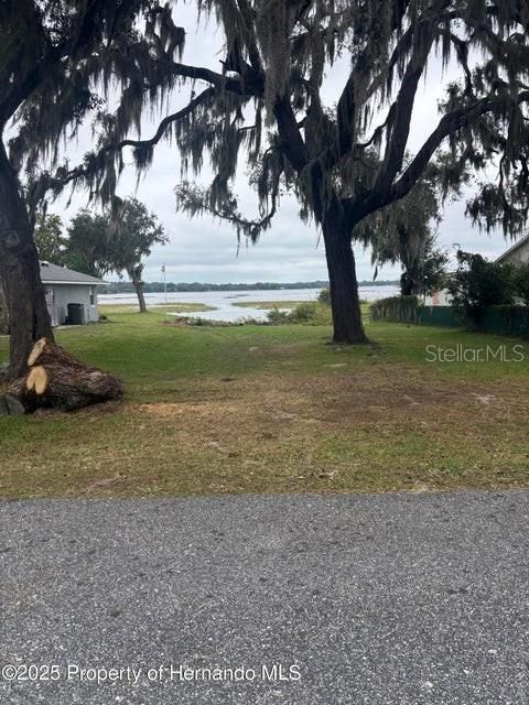 待售: $199,900 (2 贝兹, 2 浴室, 1366 平方英尺)