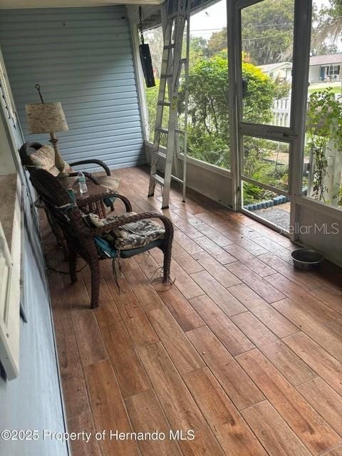 待售: $199,900 (2 贝兹, 2 浴室, 1366 平方英尺)