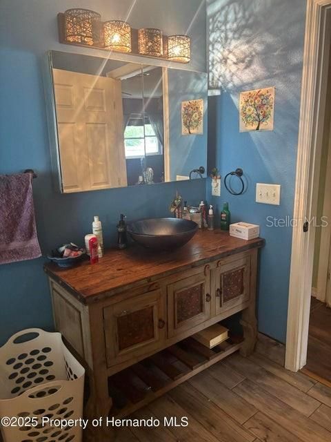 待售: $199,900 (2 贝兹, 2 浴室, 1366 平方英尺)