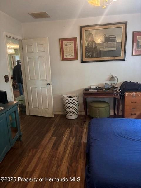 待售: $199,900 (2 贝兹, 2 浴室, 1366 平方英尺)