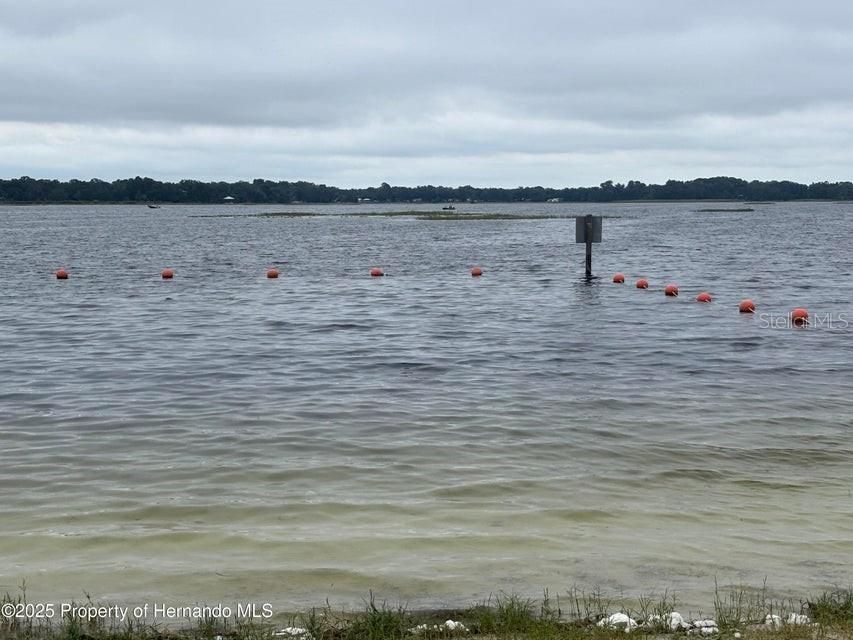 待售: $199,900 (2 贝兹, 2 浴室, 1366 平方英尺)